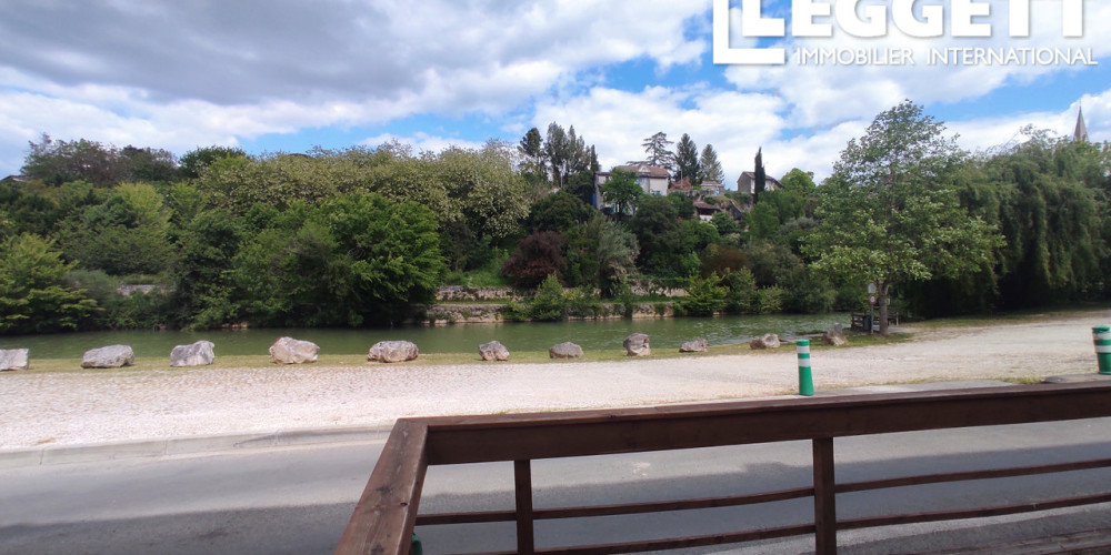 fond de commerce à NERAC (47600)